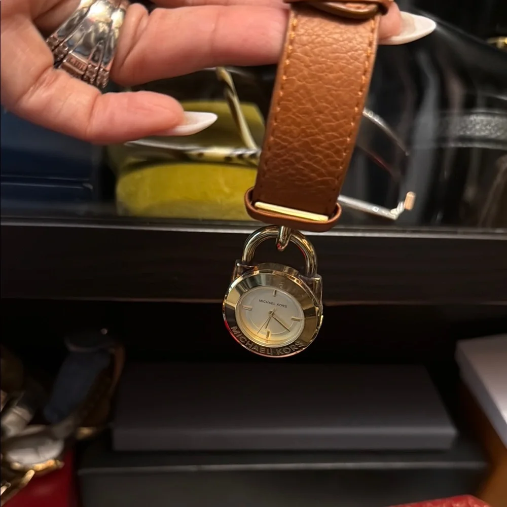 Michael Kors Gold and Brown Watch Accessory - Picture 5 of 5